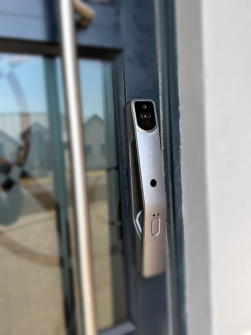 Smart Zigbee tuya lock