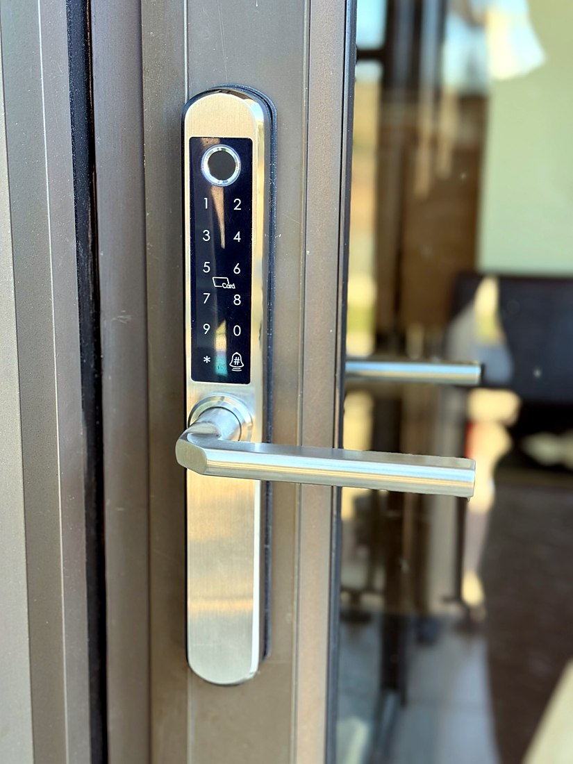 Silver Smart Lock detail